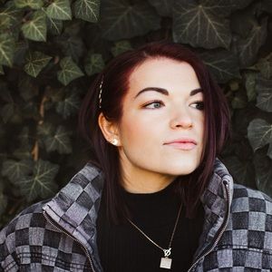 Meet your Posher, Jillian